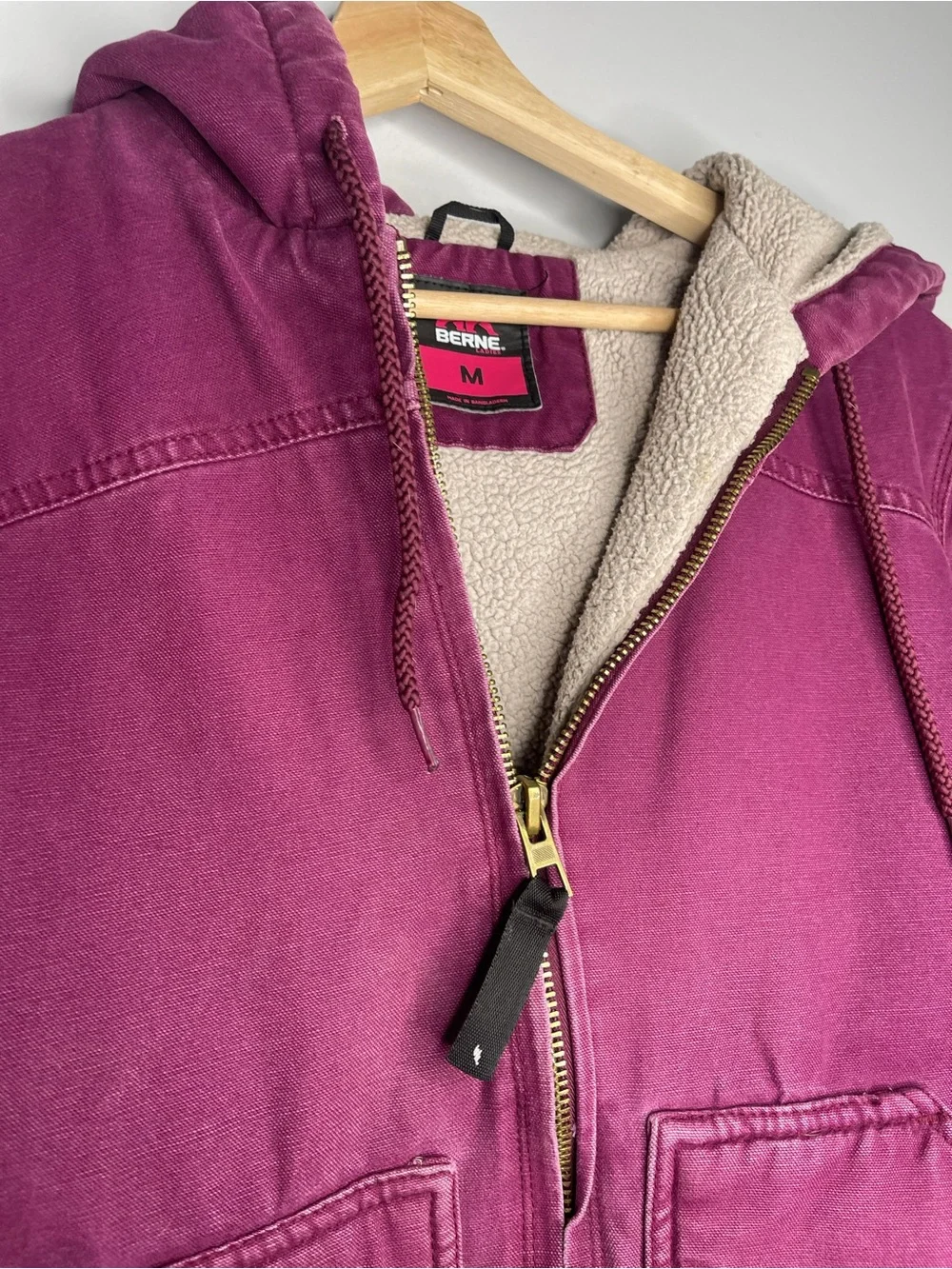Women’s Berne Softstone duck hooded jacket coat medium deep‎ plum